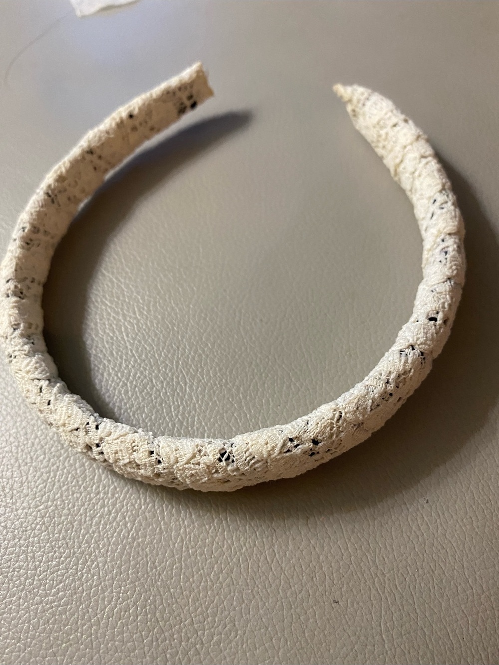 Cream Lace no headache Headband